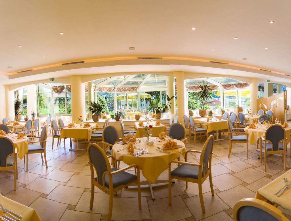 Alpenhof Brixen Hotel Brixen im Thale Exterior photo